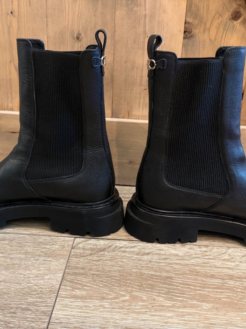 Salvatore Ferragamo Black Oderico Chelsea Boots 9.5 C - Picture 5 of 15